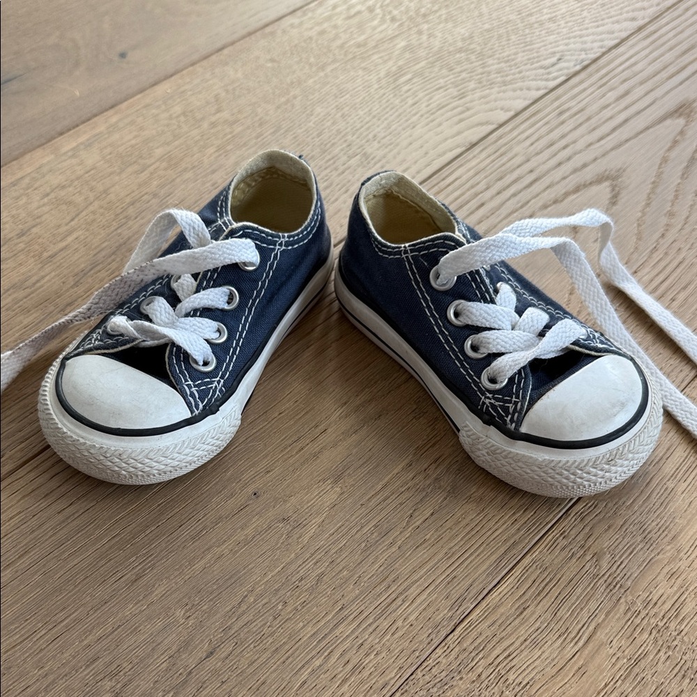 EUC Classic Converse Navy Baby Sneakers